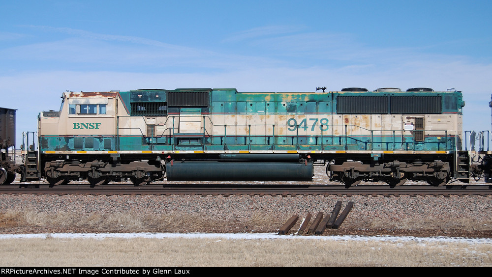 BNSF 9478 looks like its 30 years old already